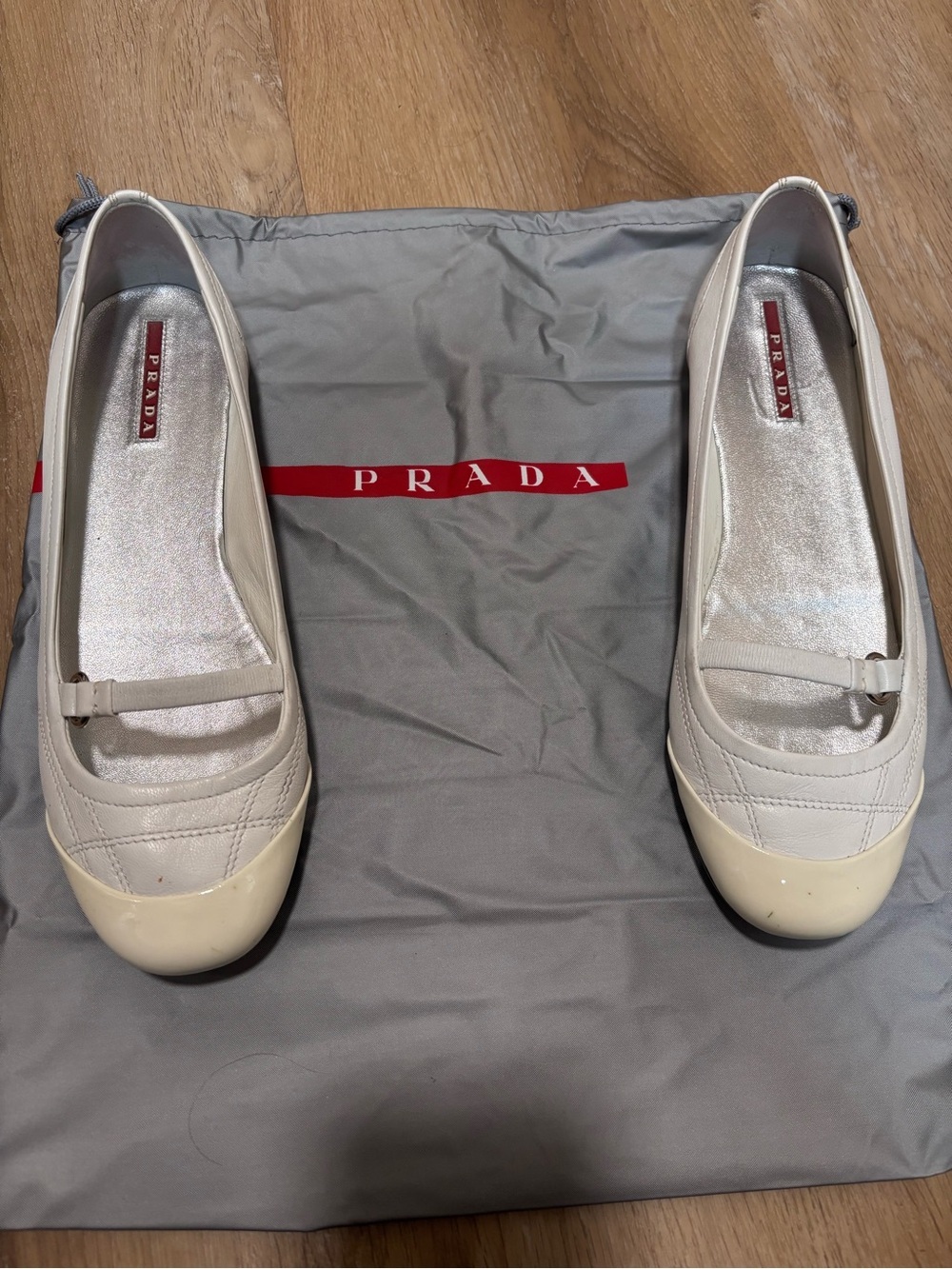Prada Women's White Leather Ballet Flats 39 - Picture 8 of 8